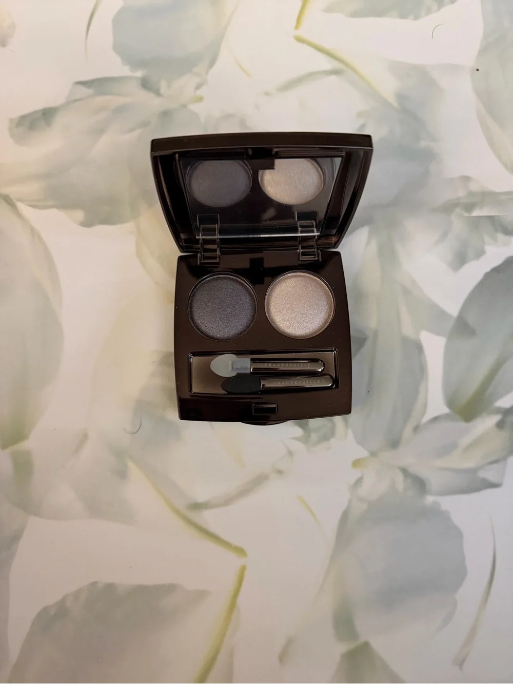 Chantecaille le chrome luxe eyeshadow duo- nwob